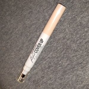 Hard Candy the Perfect Cover up skin clarifying concealer.